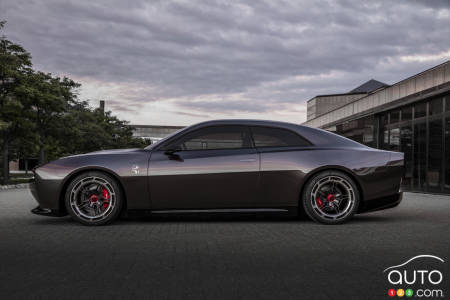 Dodge Charger Daytona SRT profile